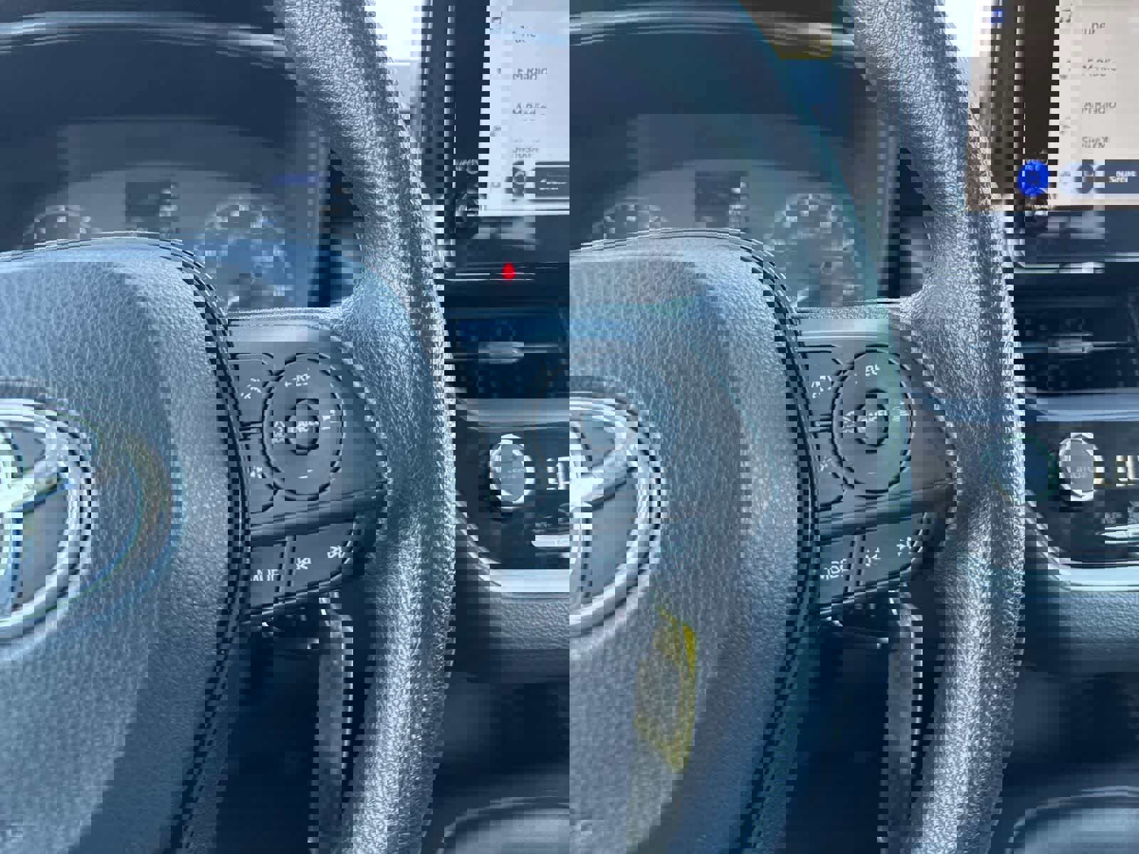 Used 2023 Toyota Corolla LE image 30