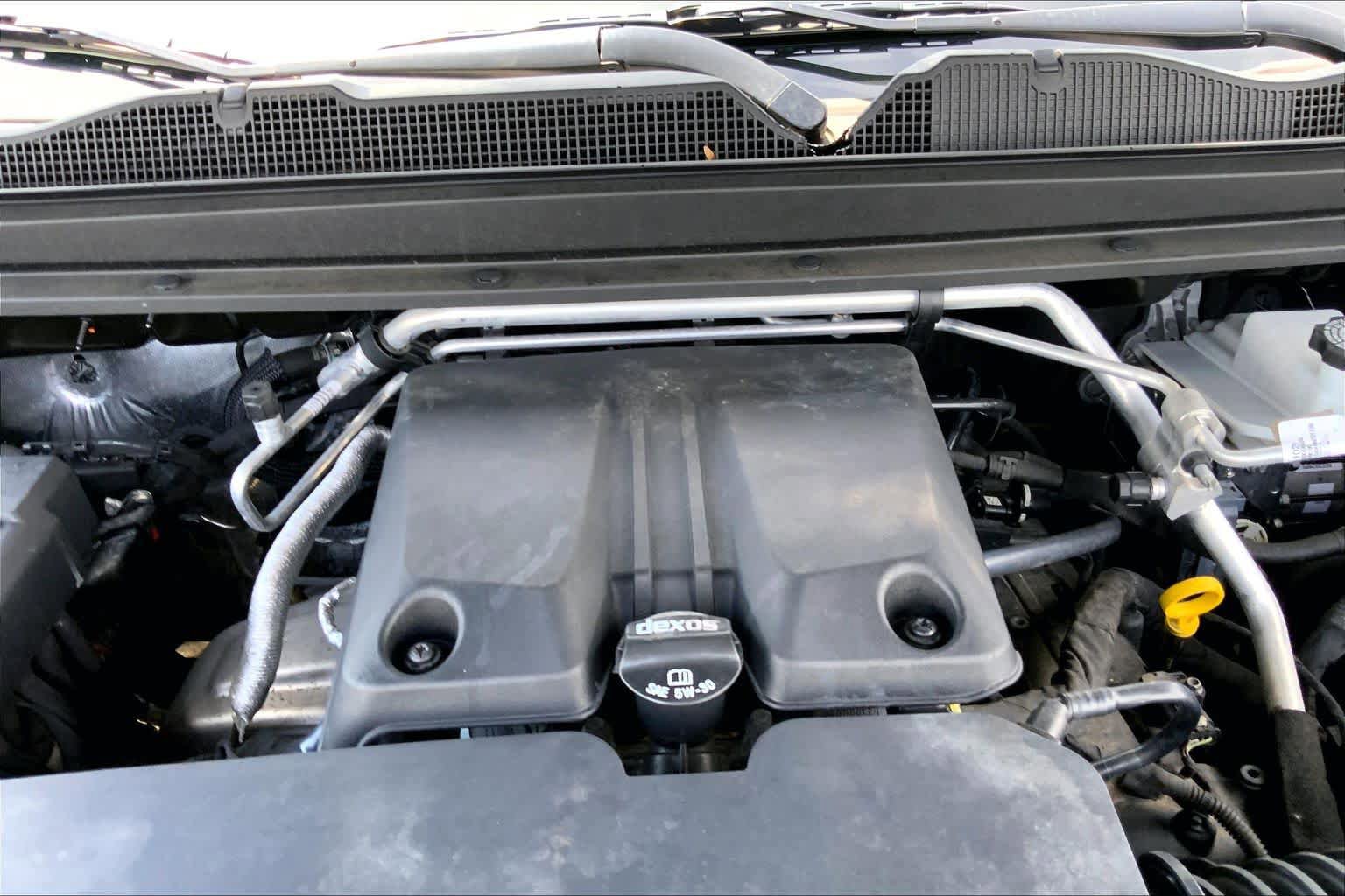 Used 2023 Chevrolet Colorado Trail Boss w/ Technology Package AWD/4WD image 30