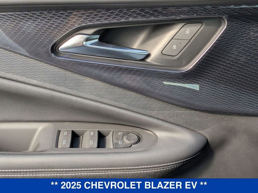 New 2025 Chevrolet Blazer EV LT image 12