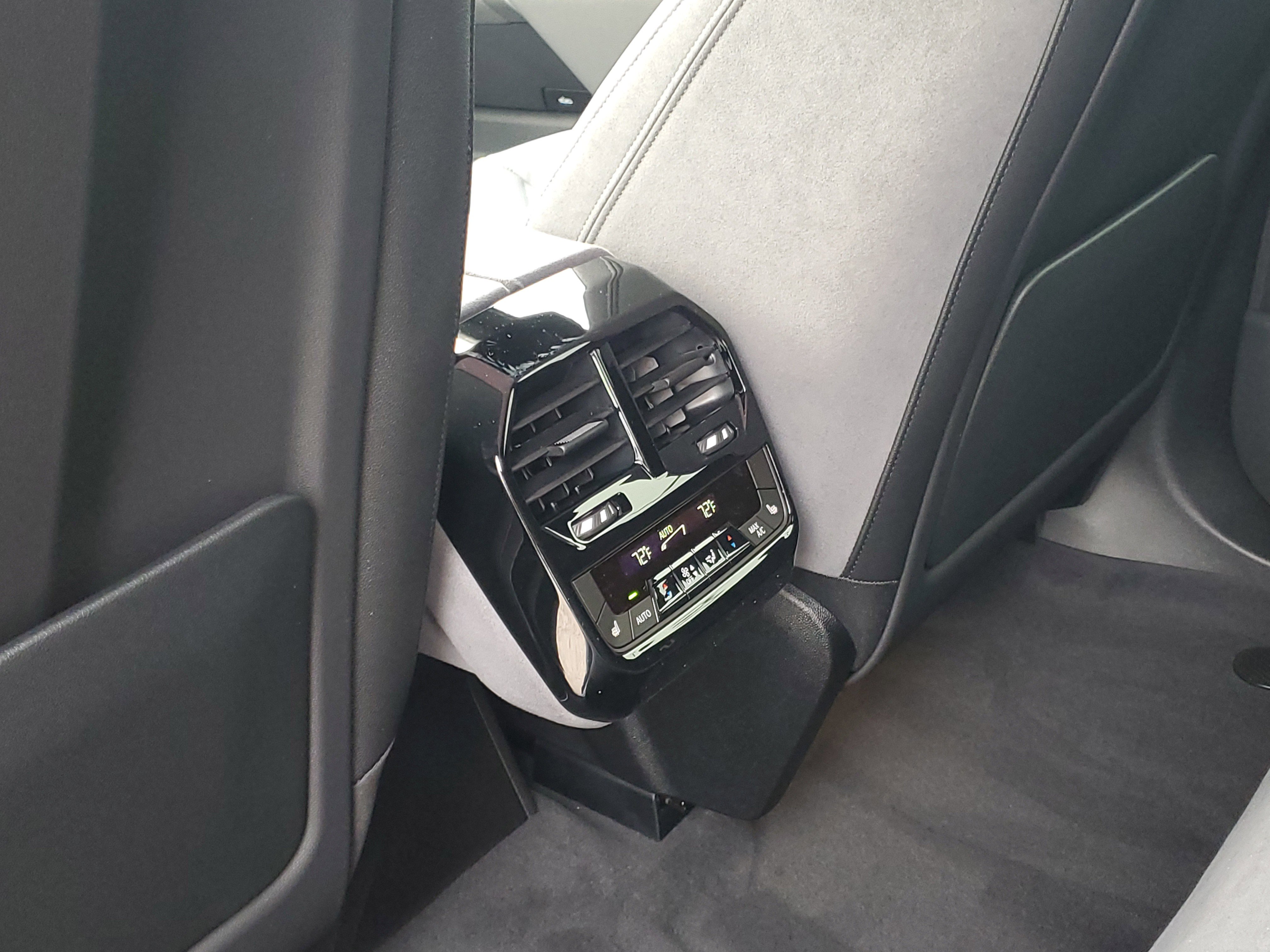 New 2026 BMW iX xDrive60 w/ M Sport Package image 24