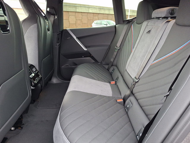 New 2026 BMW iX xDrive60 image 5