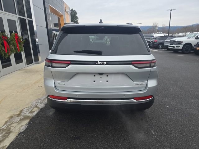 Certified 2024 Jeep Grand Cherokee Limited w/ Luxury Tech Group II AWD/4WD image 5