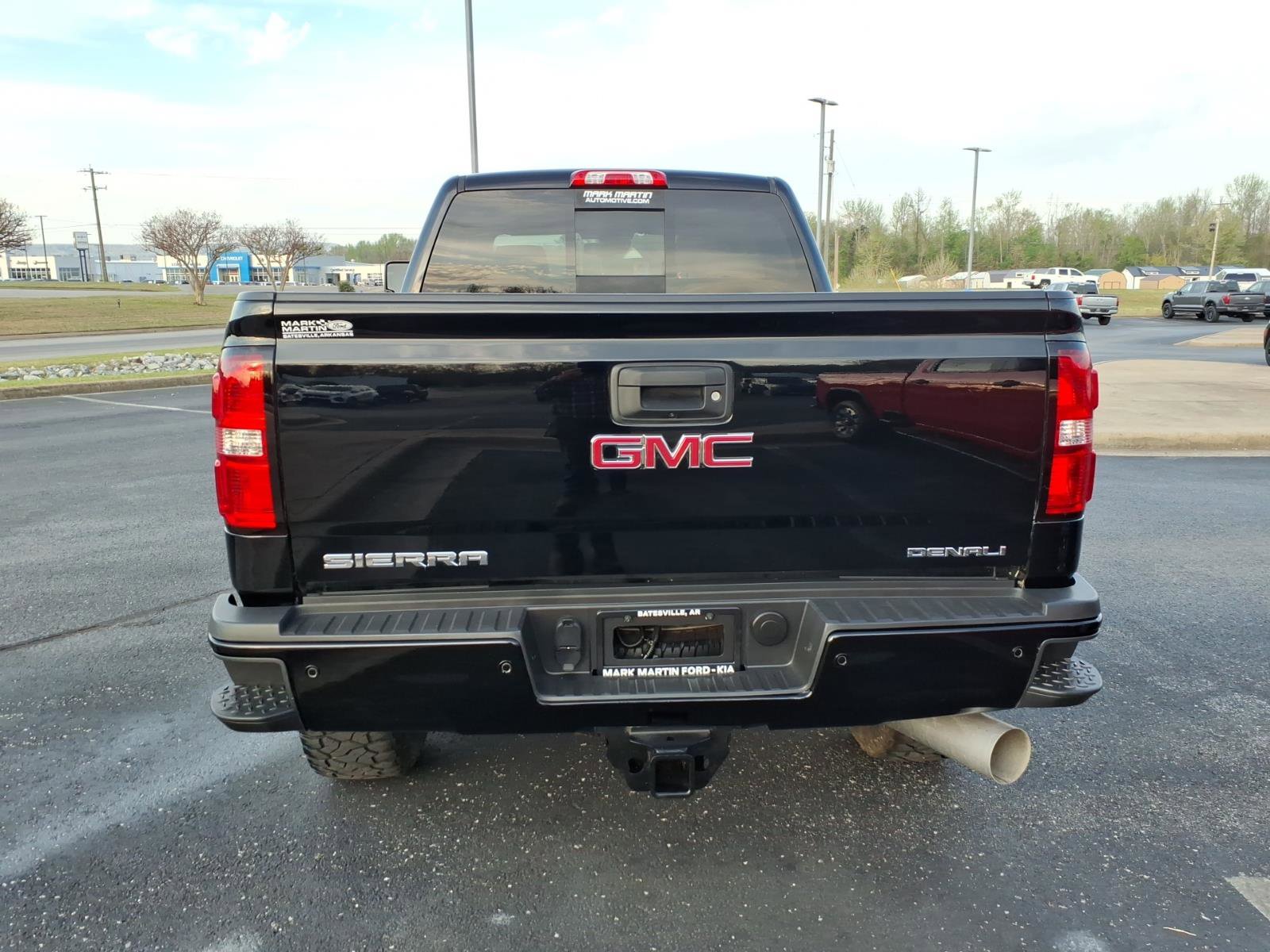 Used 2018 GMC Sierra 2500 Denali w/ Duramax Plus Package image 4