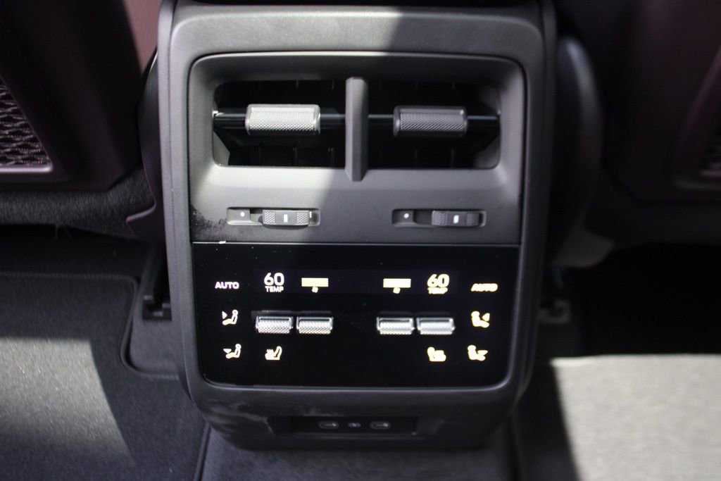Certified 2025 Porsche Macan Electric RWD image 45