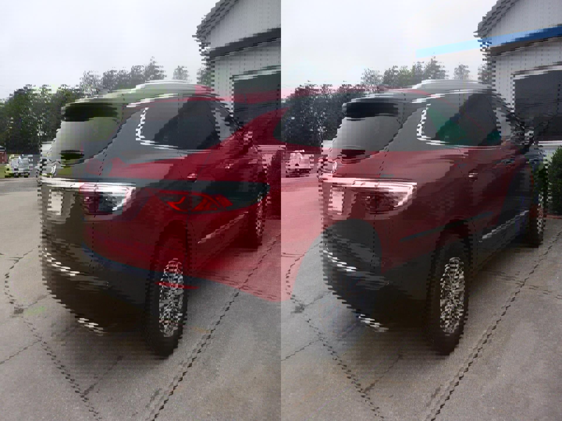 Used 2024 Buick Enclave Premium image 6