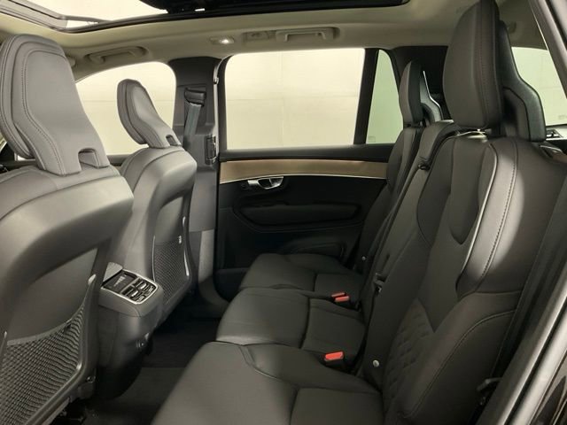 New 2026 Volvo XC90 B6 Plus w/ Protection Package Premier image 35