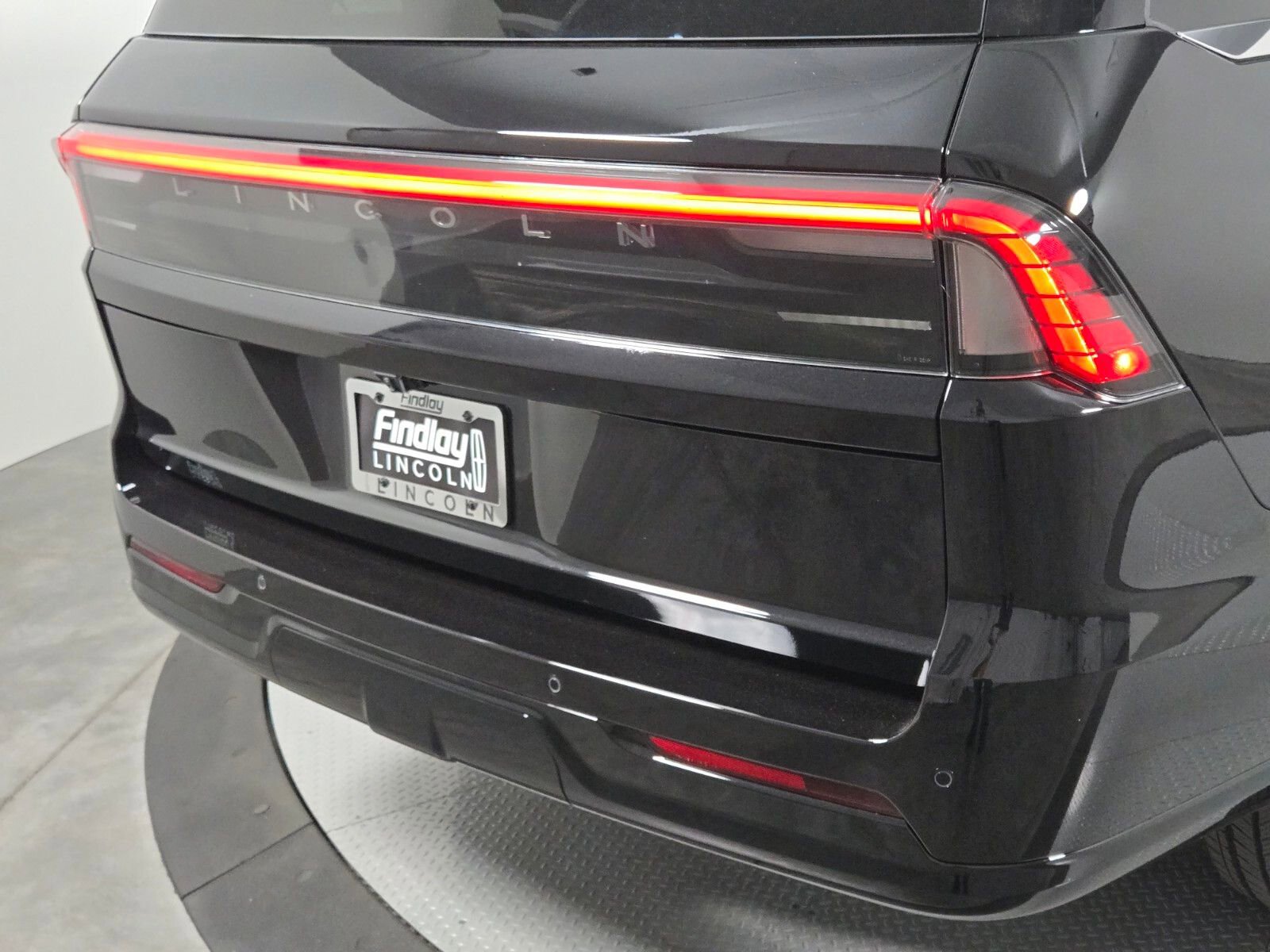 New 2026 Lincoln Navigator Premiere image 5