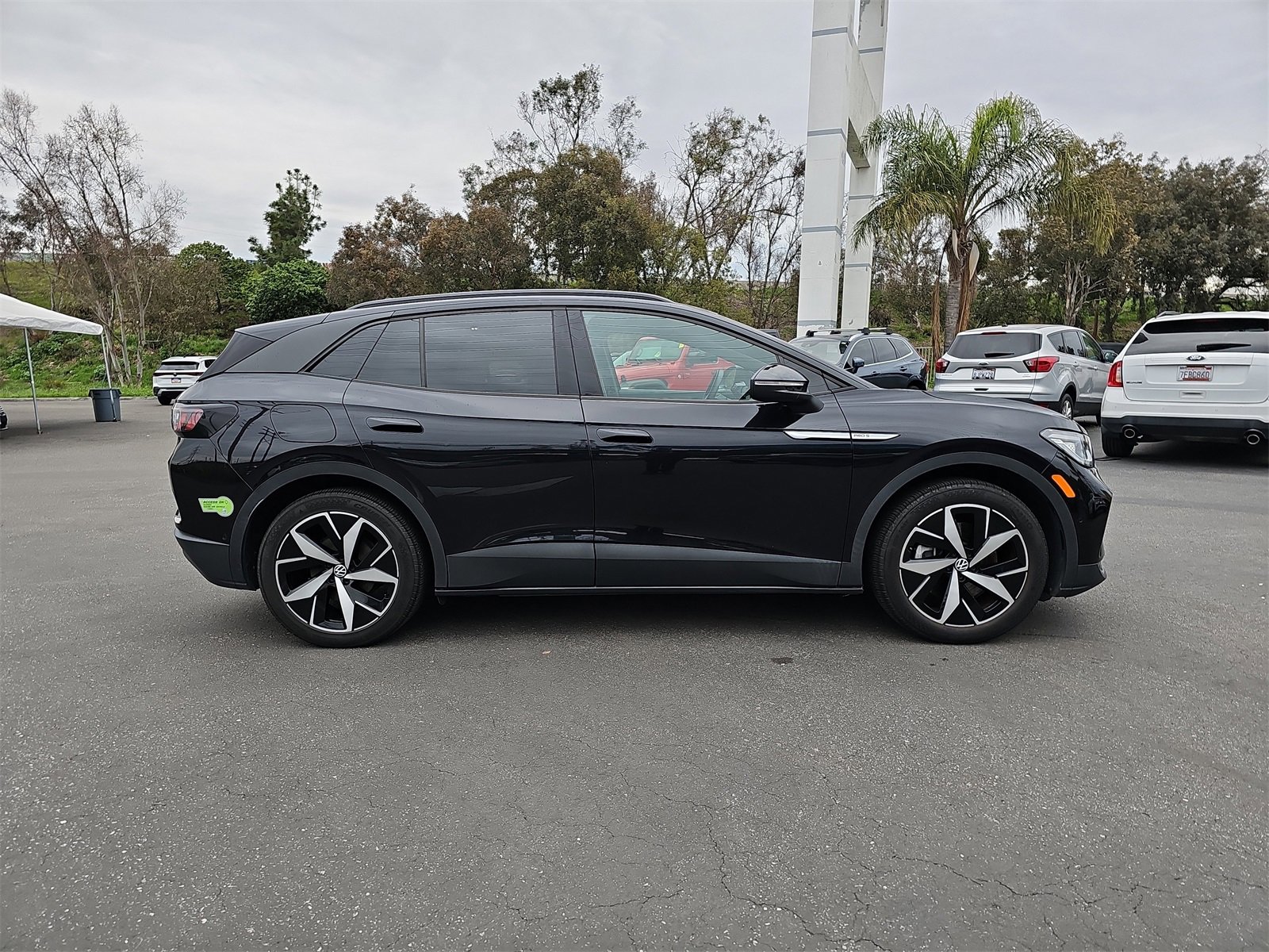 Used 2023 Volkswagen ID.4 Pro S image 4