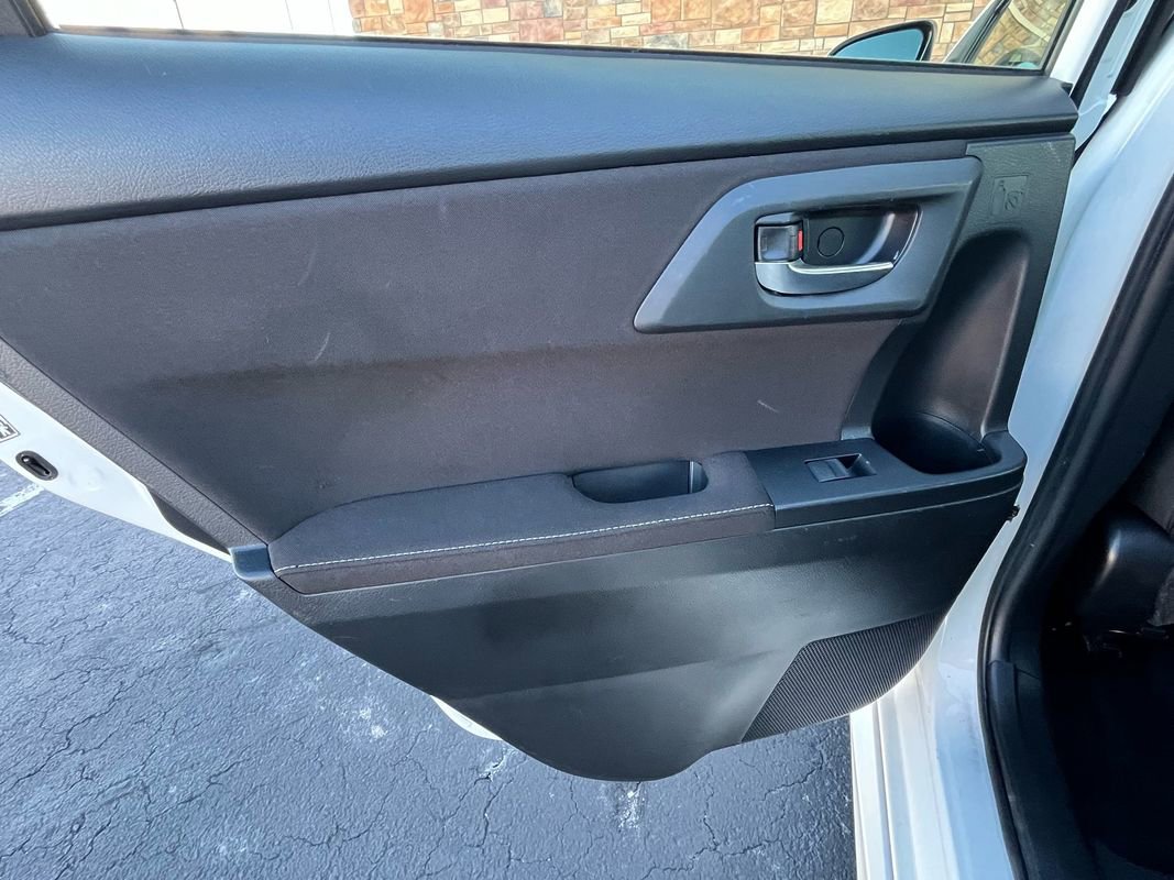 Used 2017 Toyota Corolla iM image 12