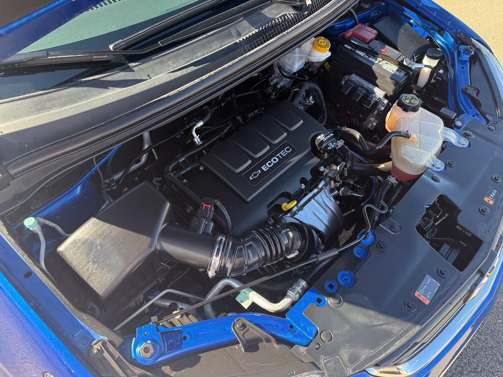 Certified 2020 Chevrolet Sonic LT FWD image 35