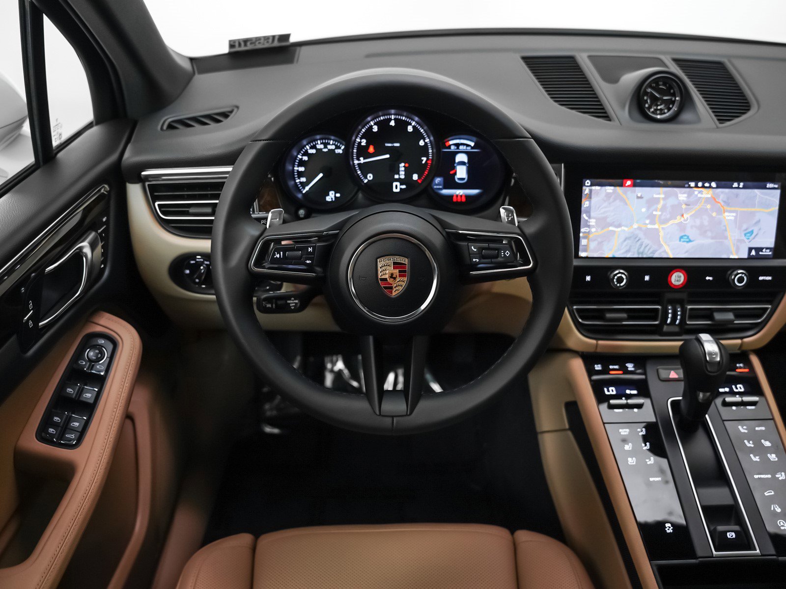 New 2026 Porsche Macan image 16