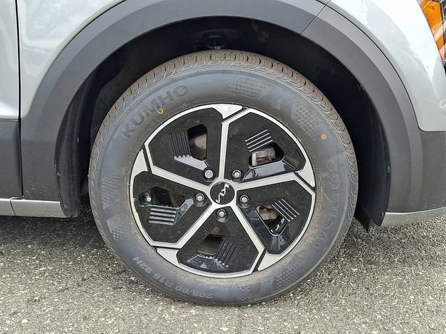 Certified 2024 Kia Niro LX FWD image 8