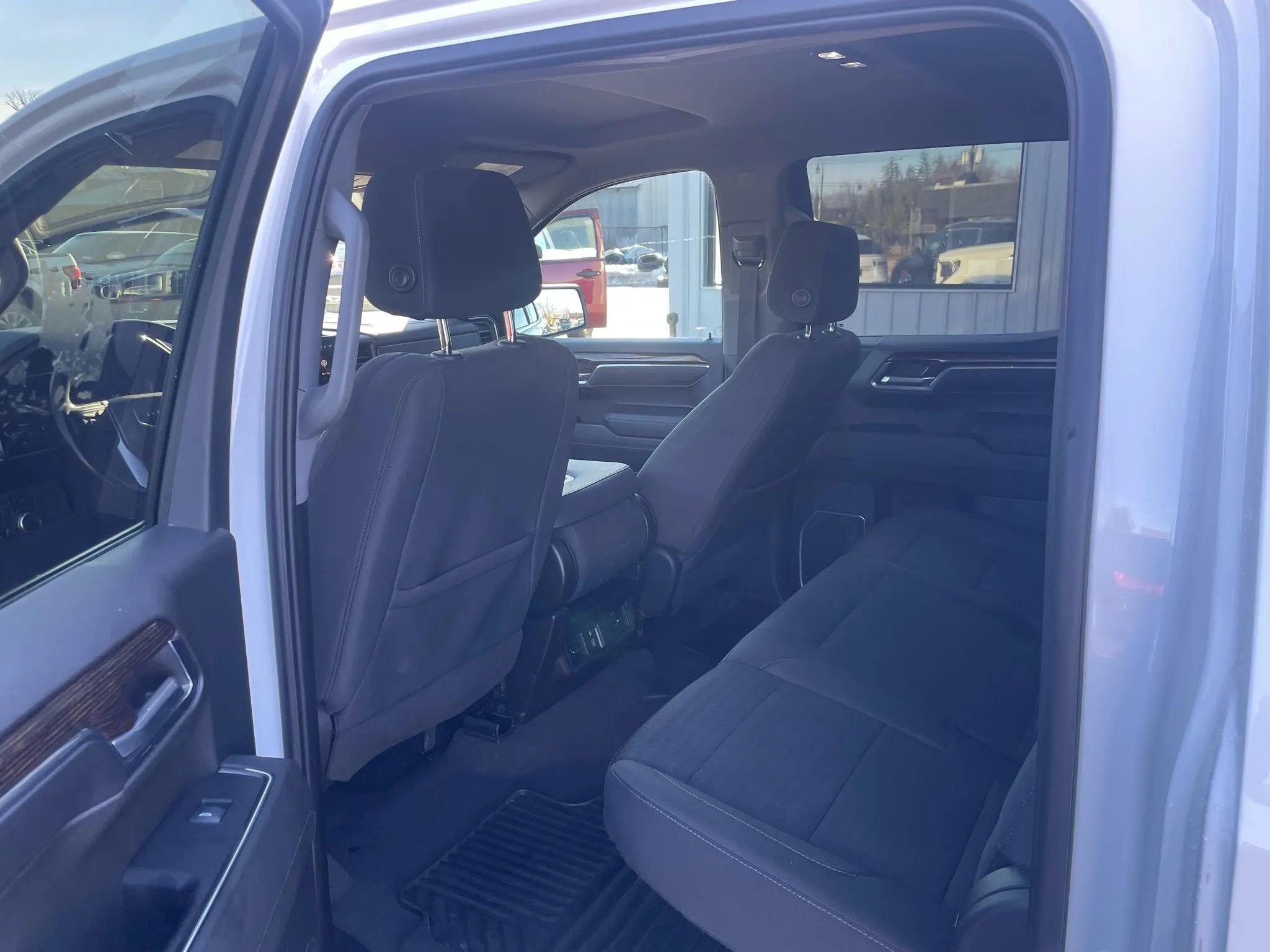 Used 2023 GMC Sierra 1500 SLE image 14