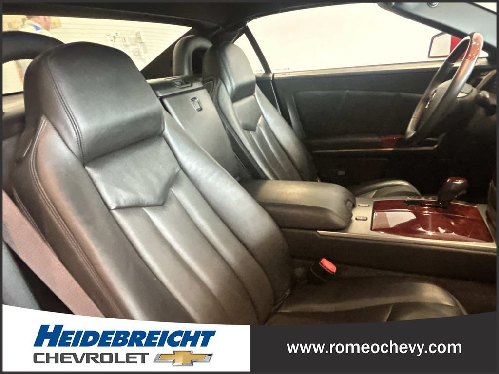 Used 2007 Cadillac XLR RWD image 31