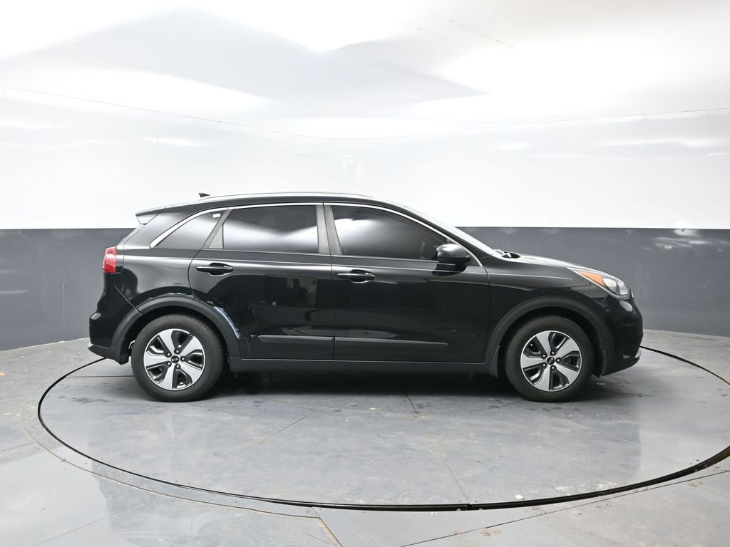 Used 2017 Kia Niro LX image 3