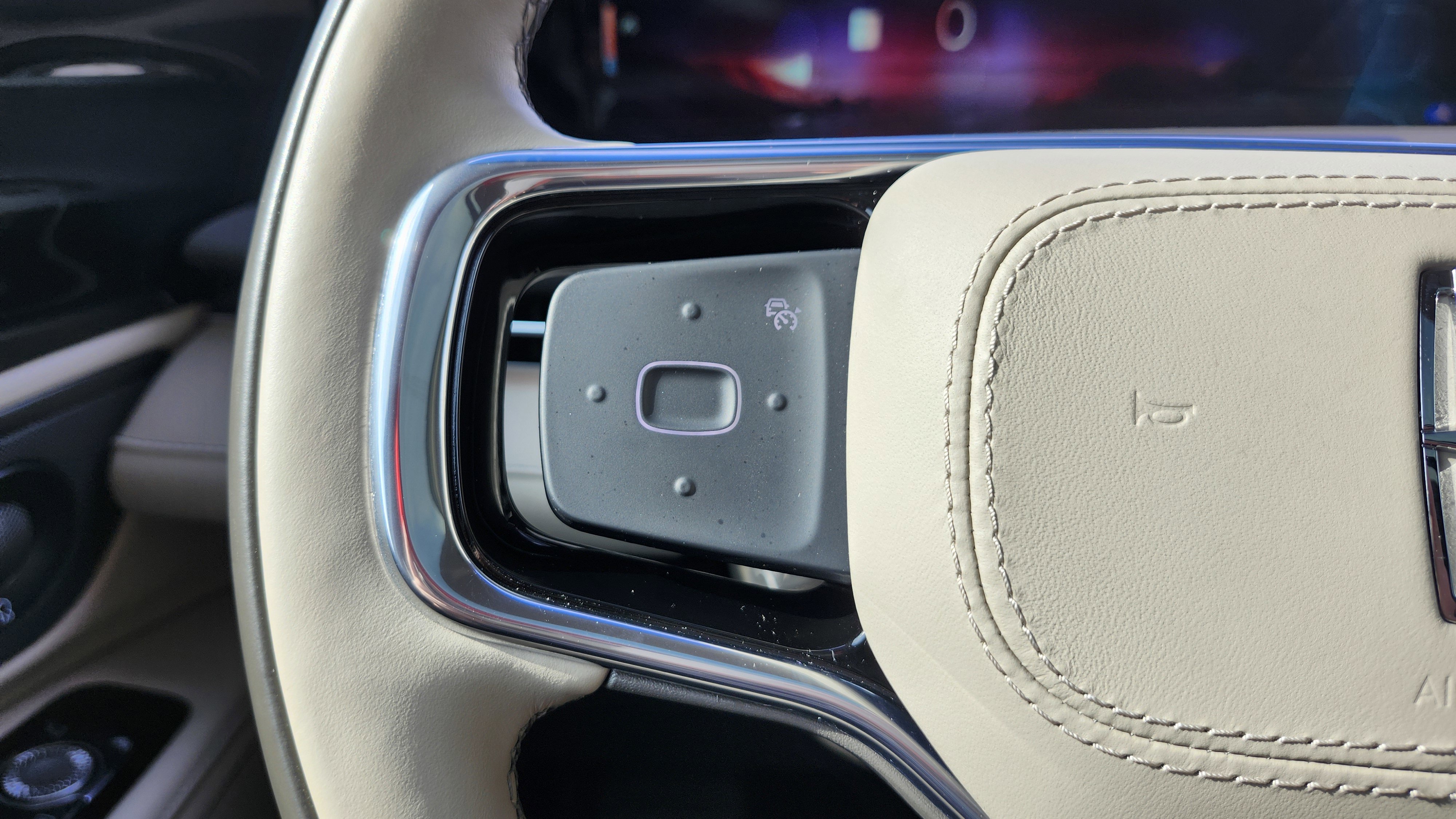 Used 2024 Lincoln Nautilus Reserve w/ Equipment Group 202A image 37