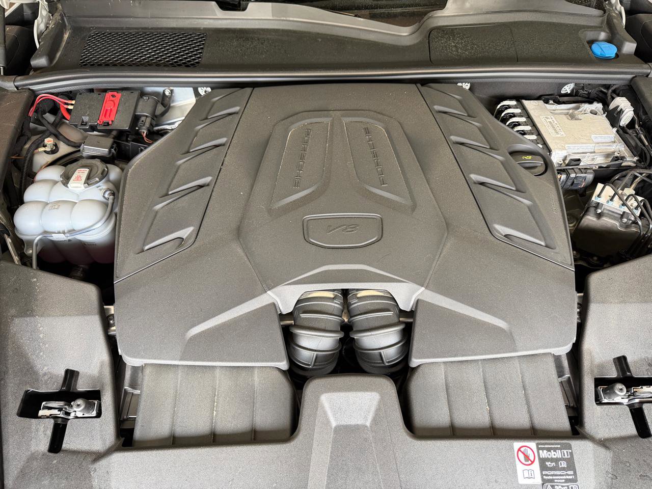Used 2025 Porsche Cayenne GTS image 19