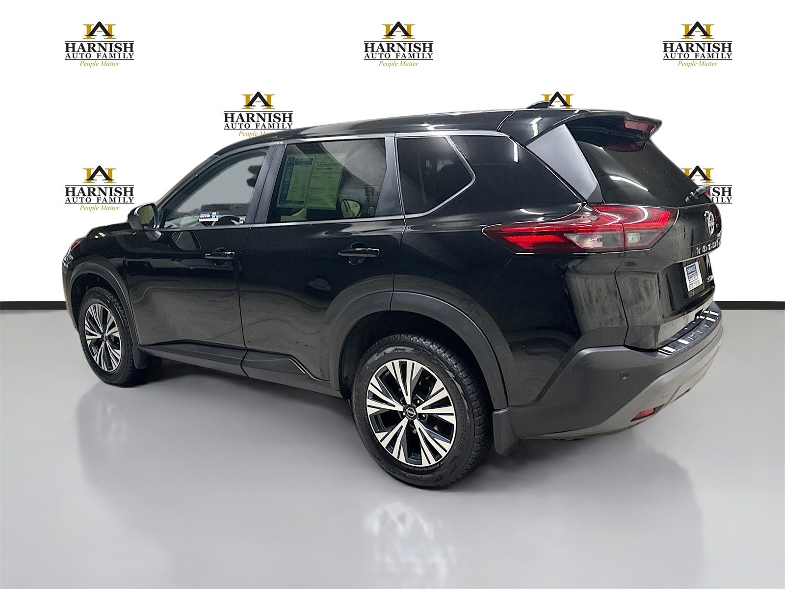 Used 2023 Nissan Rogue SV image 7