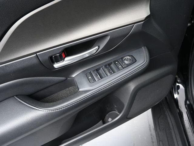 Used 2024 Toyota Grand Highlander XLE image 24