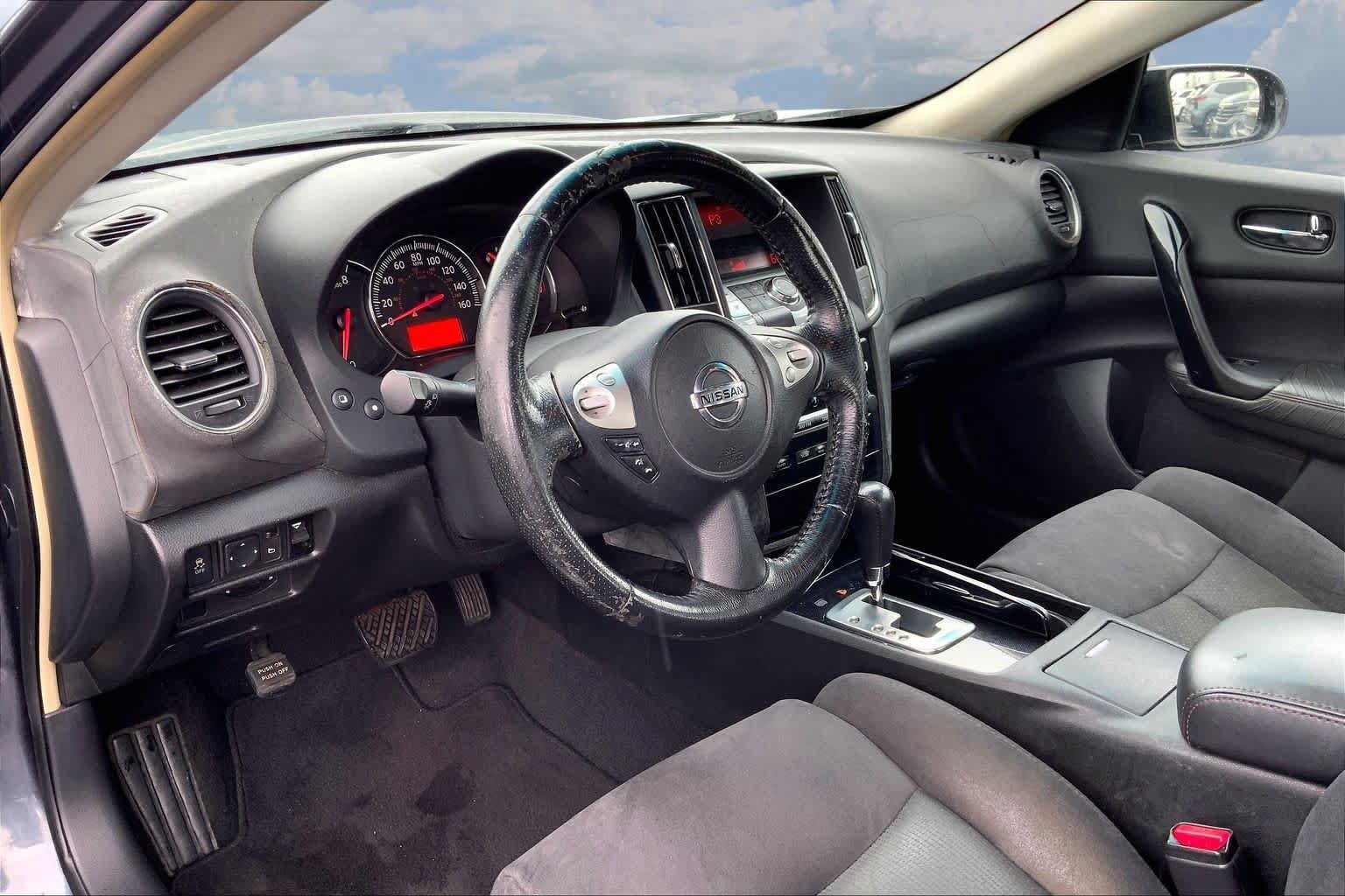 Used 2011 Nissan Maxima 3.5 S FWD image 2