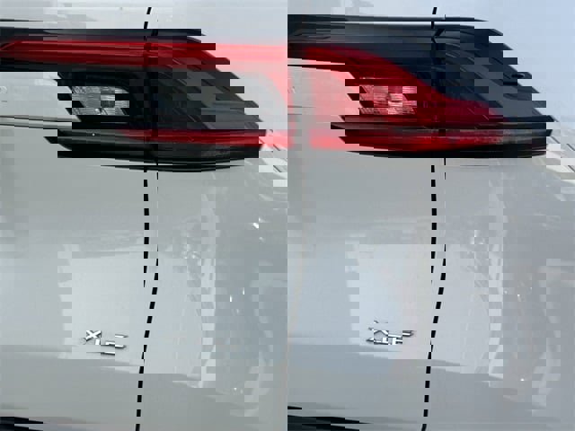 Used 2024 Toyota Grand Highlander XLE image 6