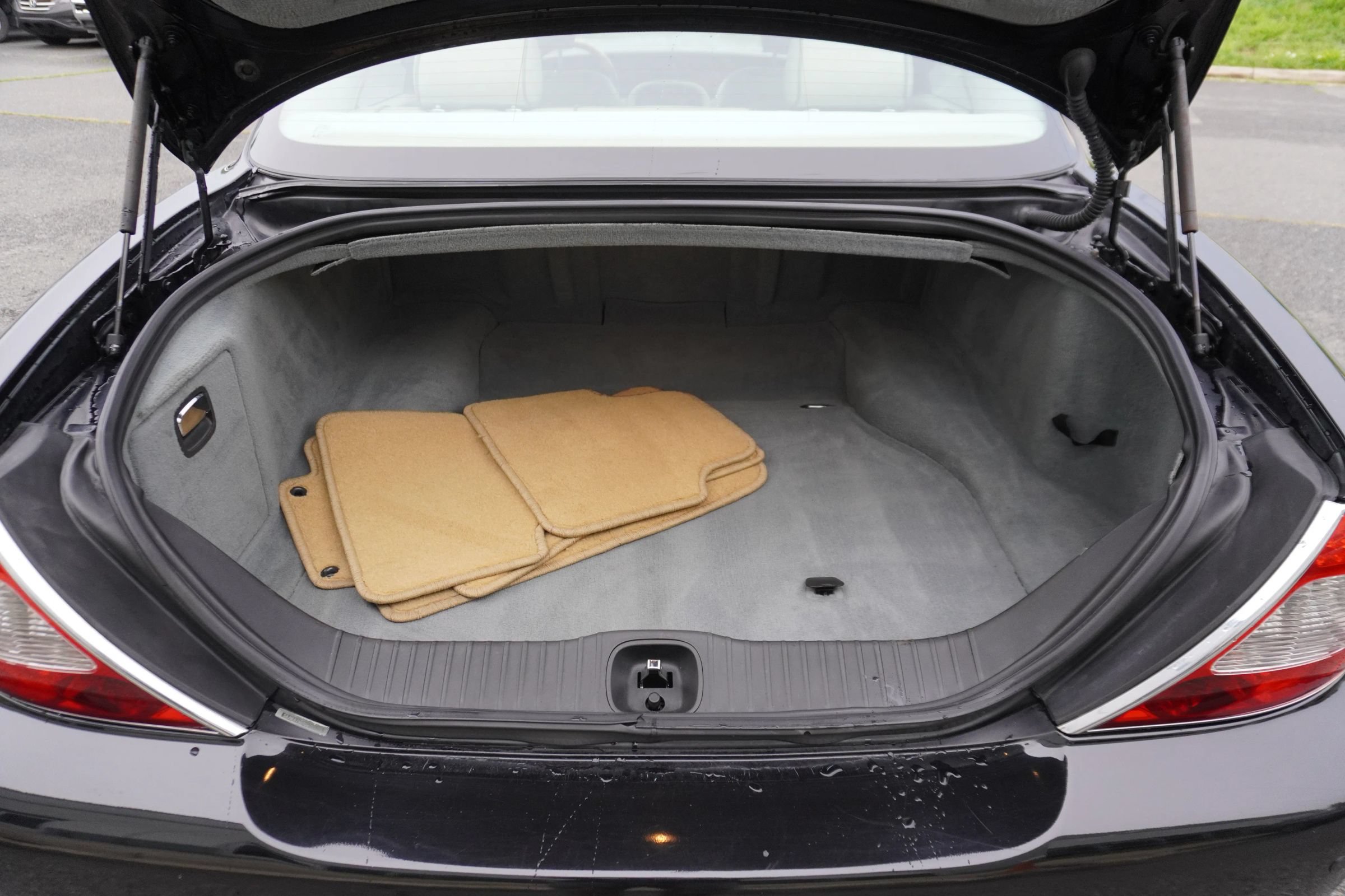 Used 2008 Jaguar XJ8 RWD image 25