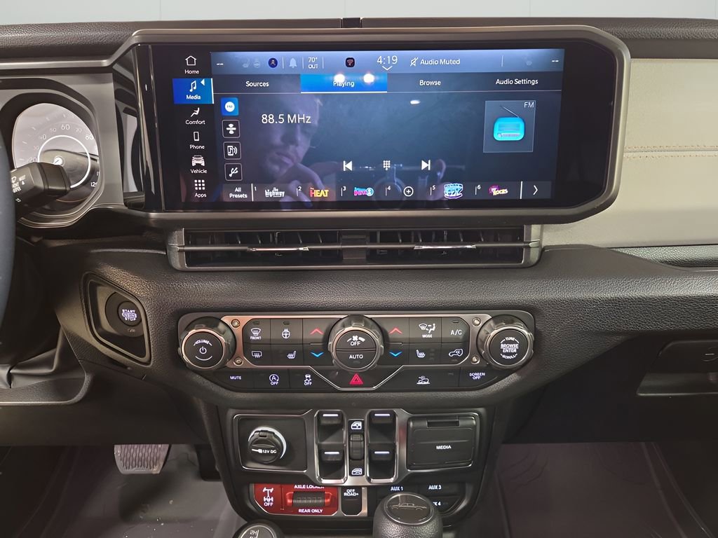 New 2026 Jeep Gladiator Willys image 16