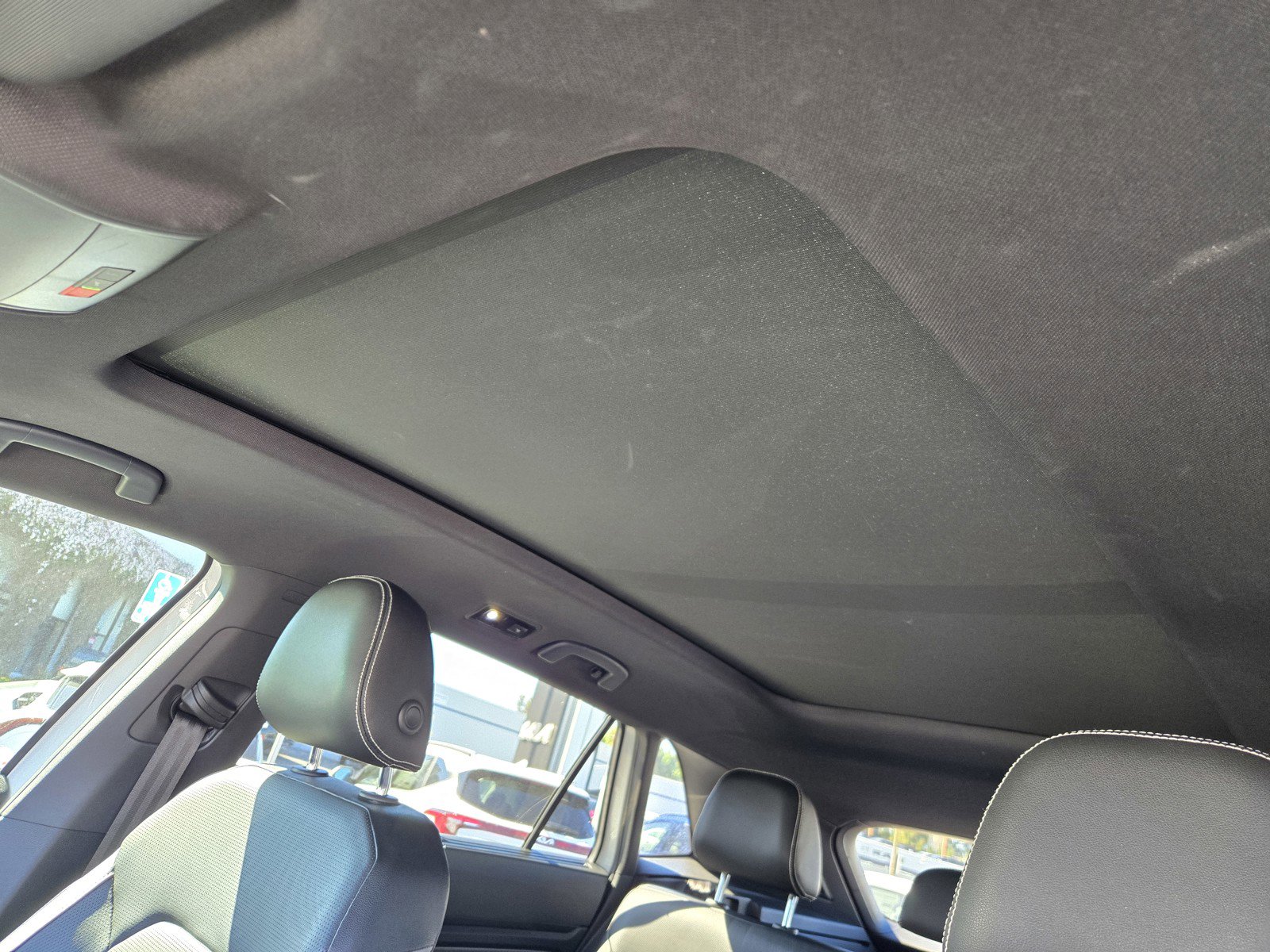 Used 2021 Volkswagen Atlas Cross Sport SEL Premium image 11