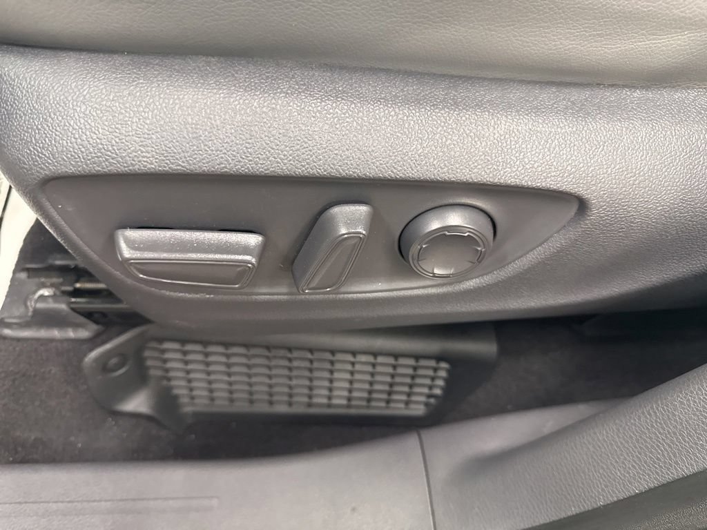 Used 2021 Toyota Sienna XLE FWD image 27