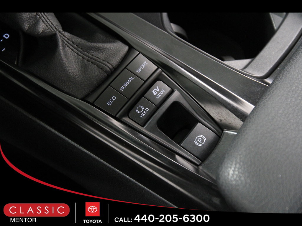 Used 2025 Toyota Camry LE image 16