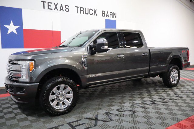 Used 2017 Ford F350 Platinum w/ Platinum Ultimate Package AWD/4WD image 2