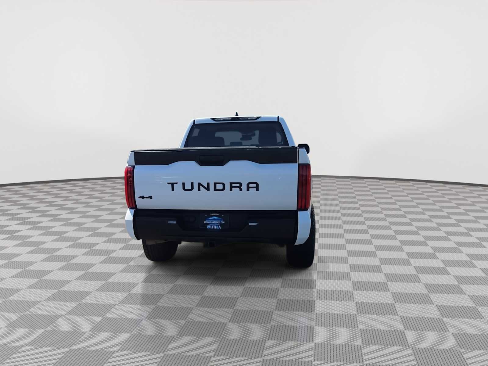 Used 2023 Toyota Tundra SR5 AWD/4WD image 7