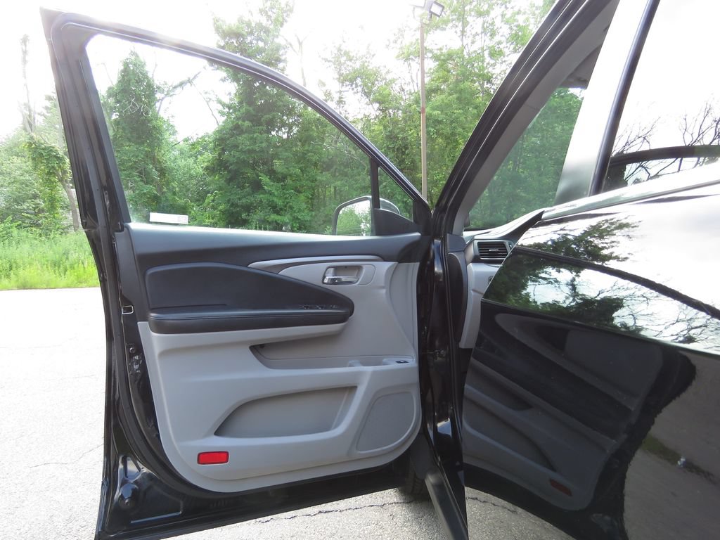 Used 2019 Honda Pilot EX image 9