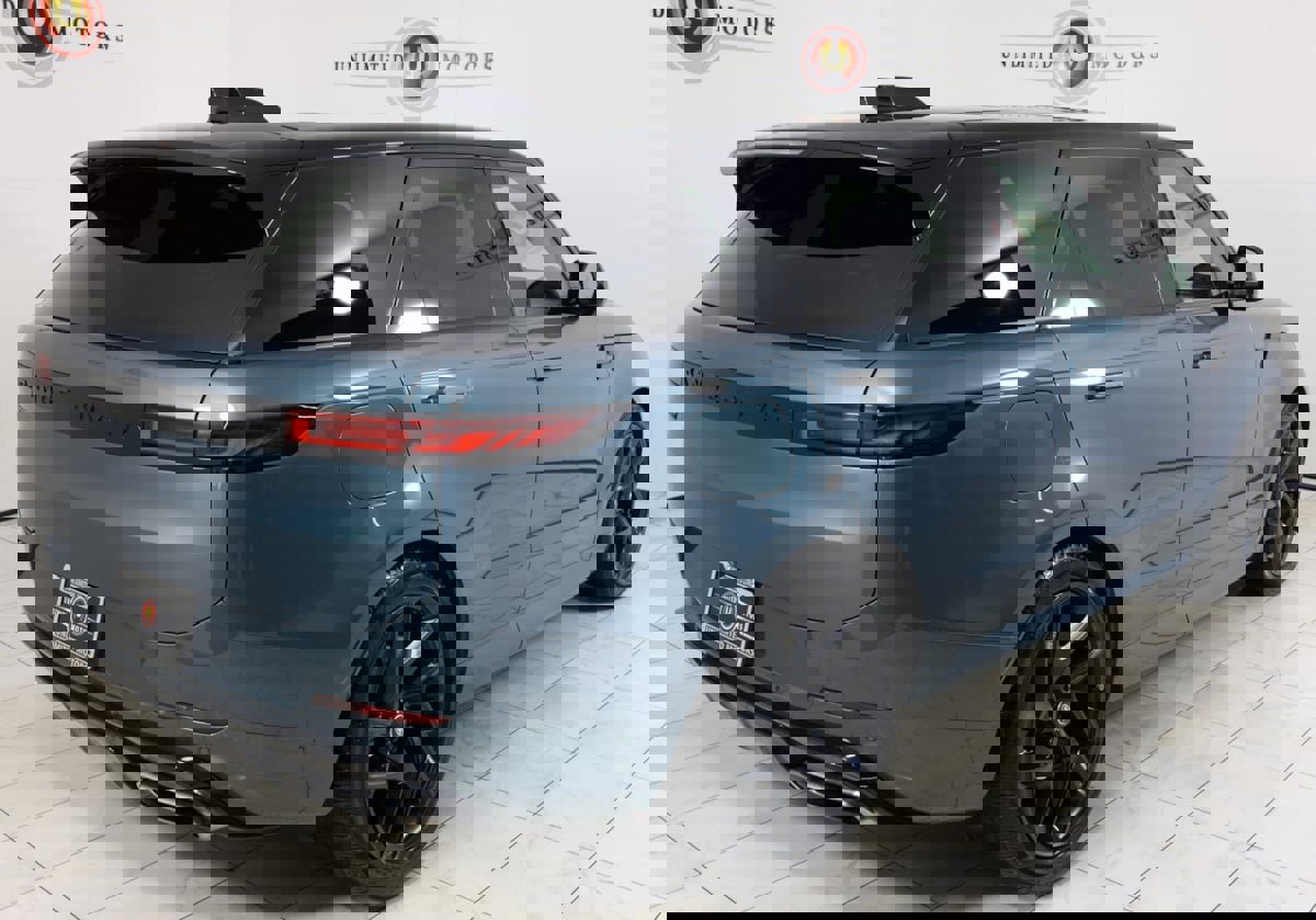 Used 2024 Land Rover Range Rover Sport Dynamic SE image 3