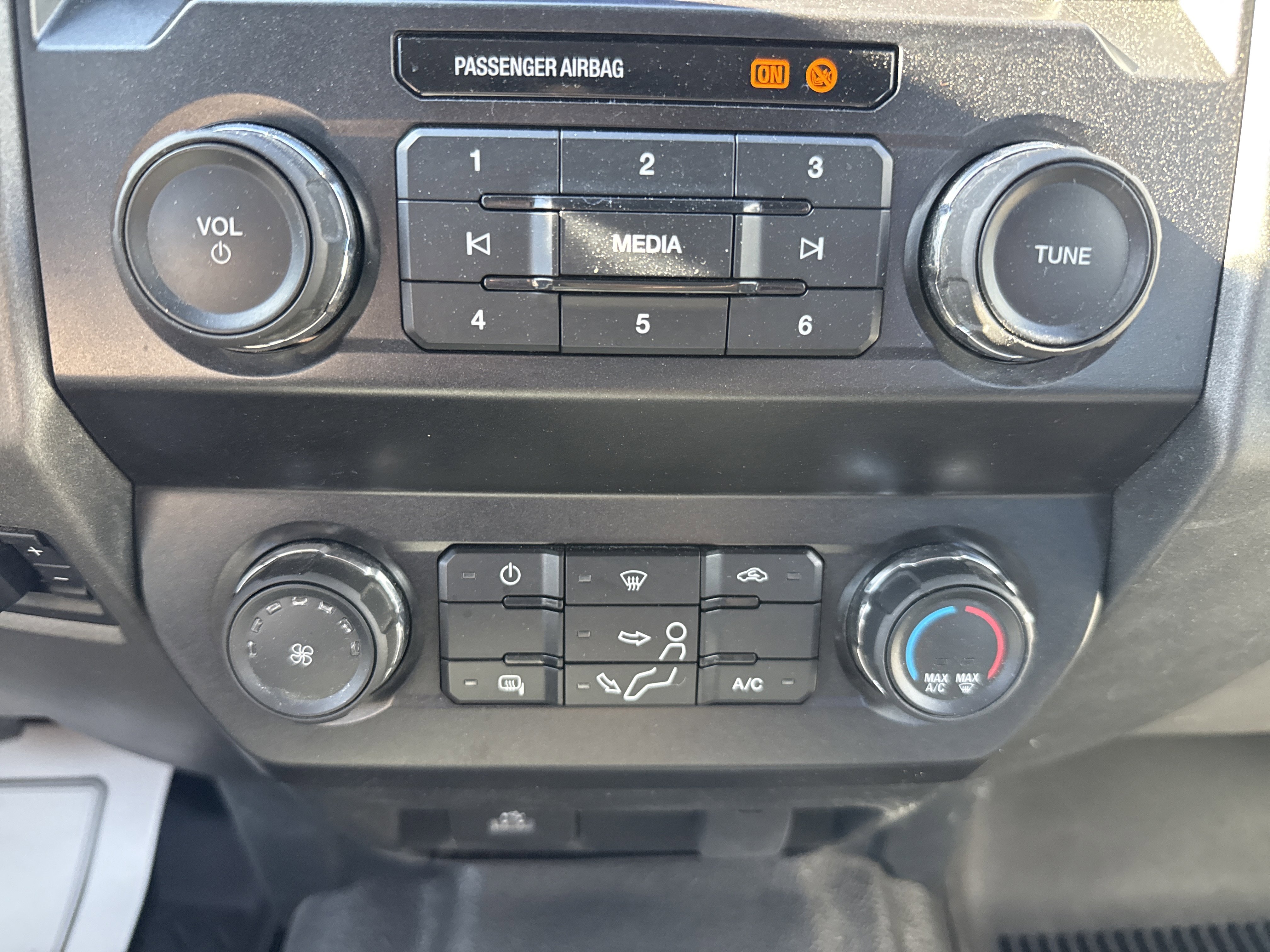 Used 2022 Ford F350 XL w/ Power Equipment Group AWD/4WD image 22