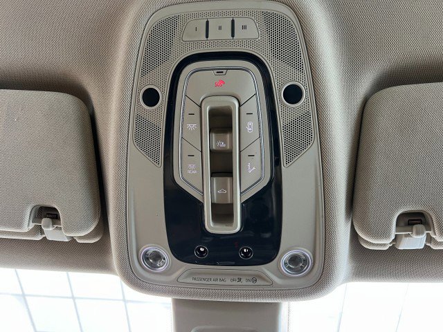 Used 2018 Audi Q7 3.0T Prestige image 32