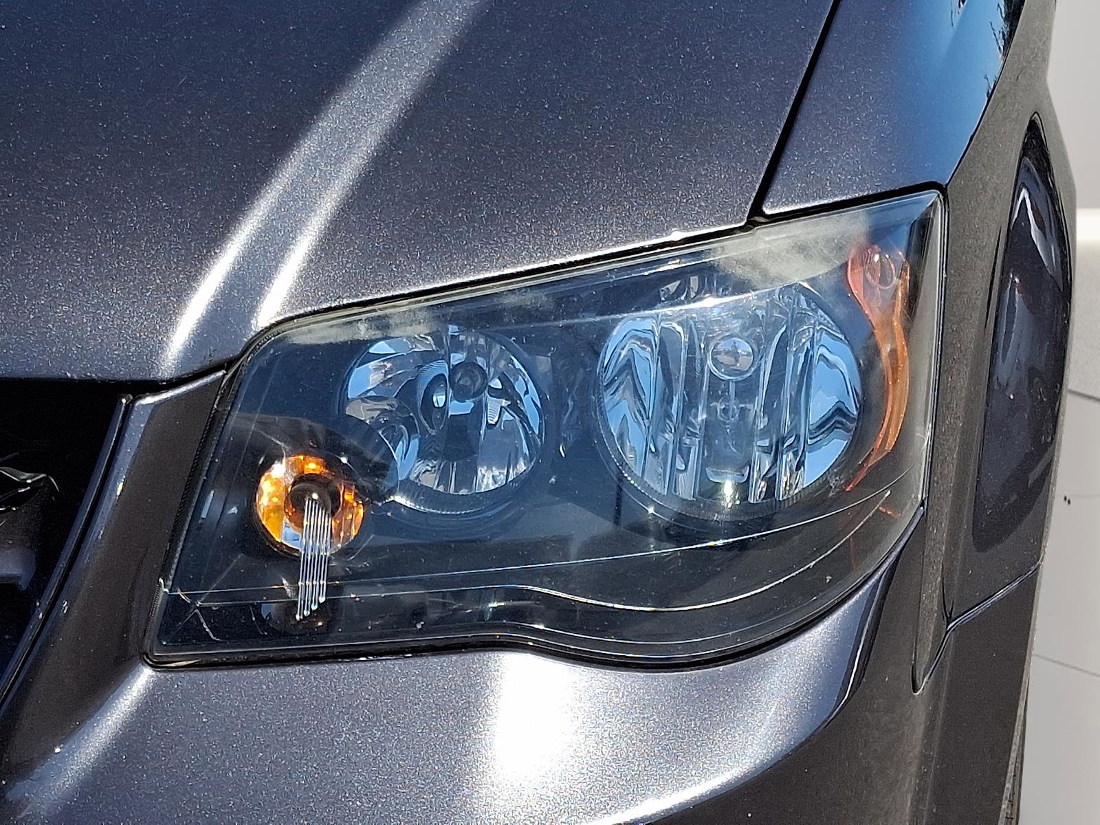 Used 2017 Dodge Grand Caravan GT image 12