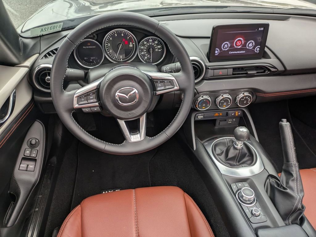 Used 2022 MAZDA MX-5 Miata RF Grand Touring RWD image 24