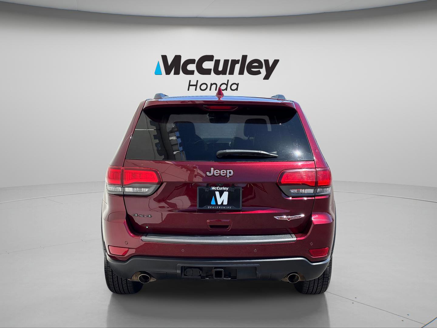 Used 2017 Jeep Grand Cherokee Trailhawk w/ Trailhawk Luxury Group AWD/4WD image 4