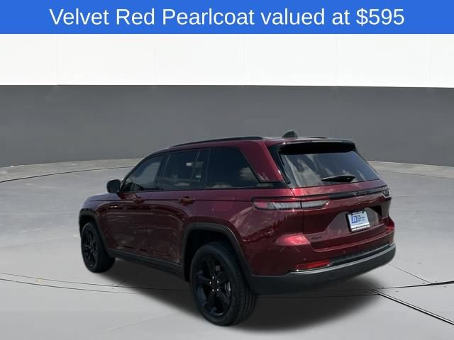 Used 2025 Jeep Grand Cherokee Altitude AWD/4WD image 7