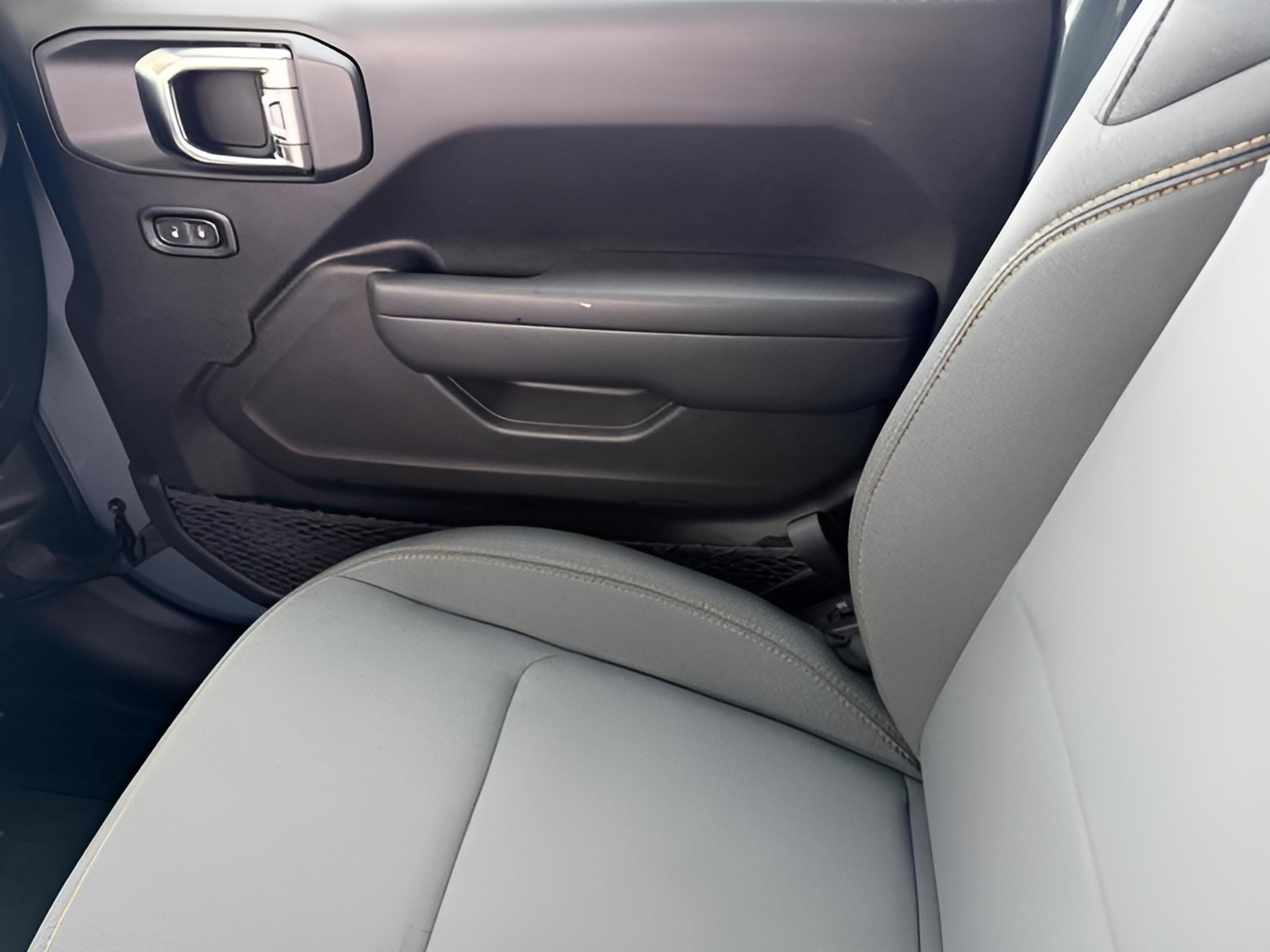 New 2026 Jeep Gladiator Sport image 28