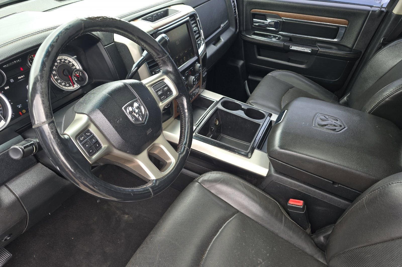Used 2014 RAM 3500 Laramie AWD/4WD image 10