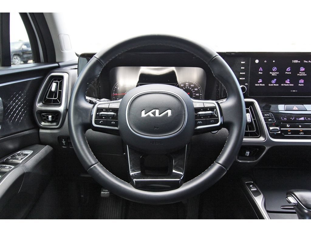 Used 2023 Kia Sorento S w/ Panoramic Sunroof Package FWD image 15
