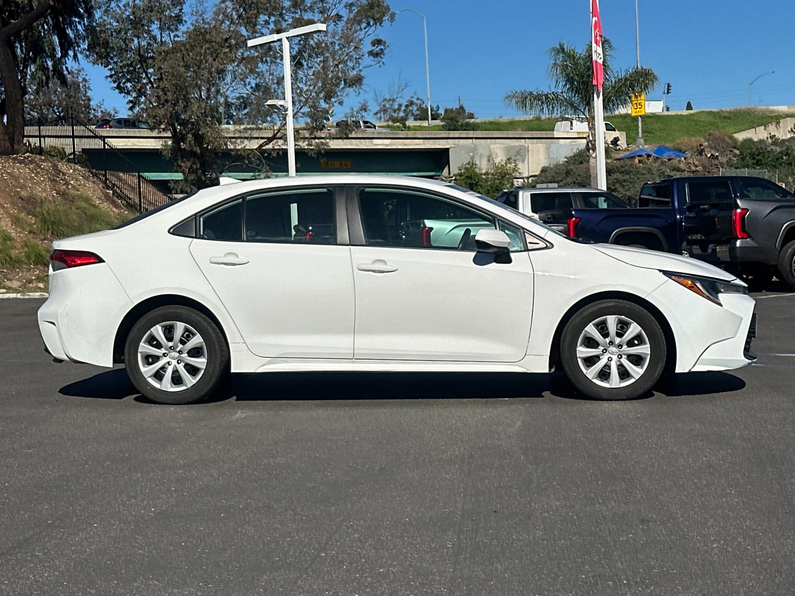 Used 2024 Toyota Corolla LE image 6