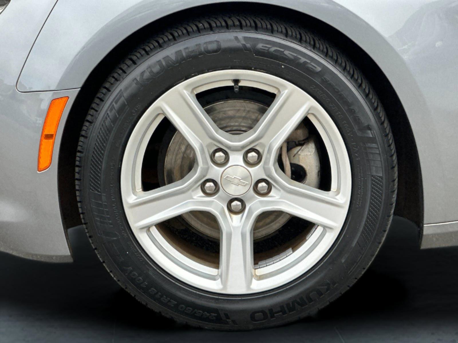 Used 2020 Chevrolet Camaro LT image 24