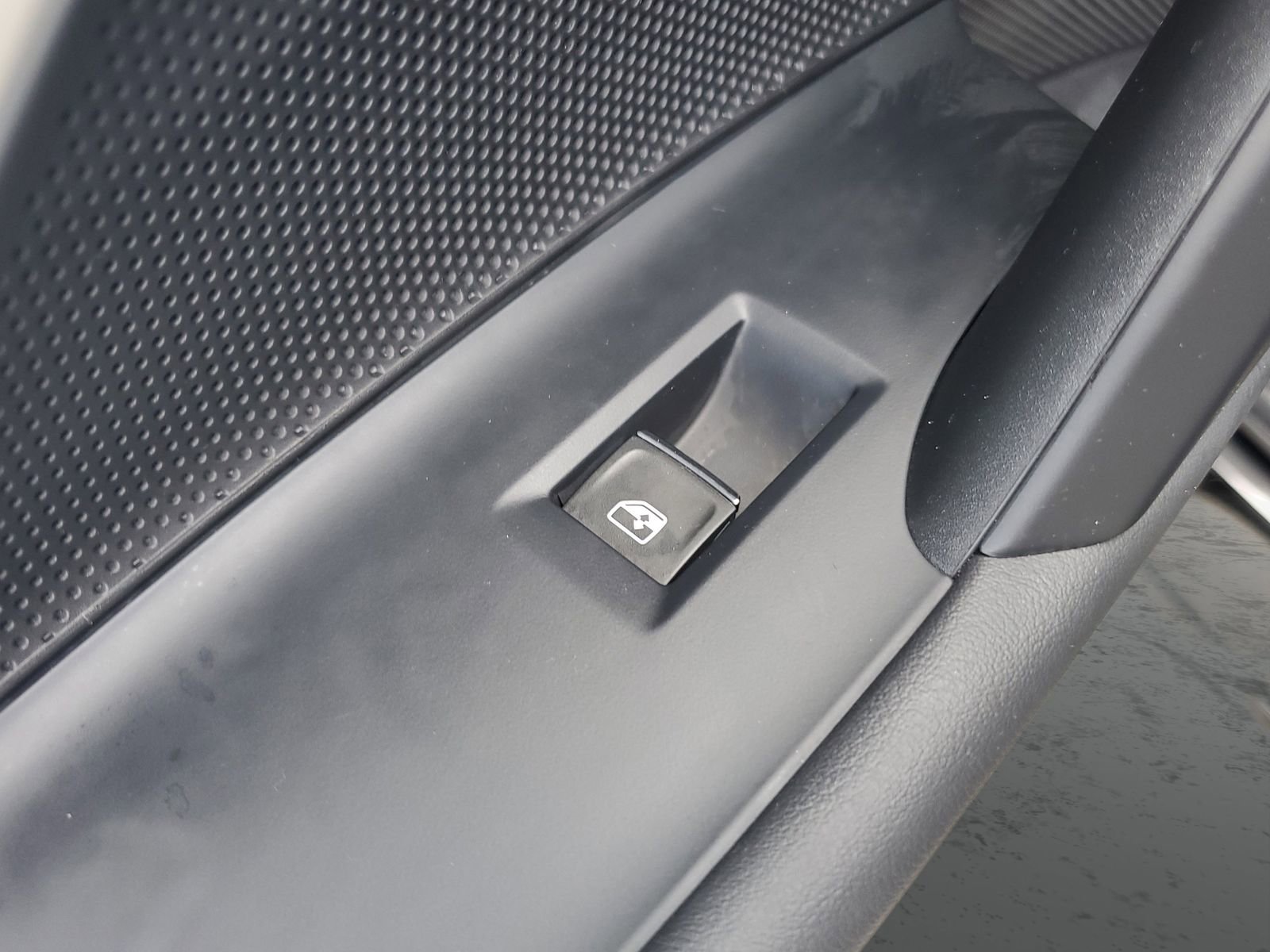 Used 2025 Audi Q5 Premium w/ Convenience Package AWD/4WD image 18