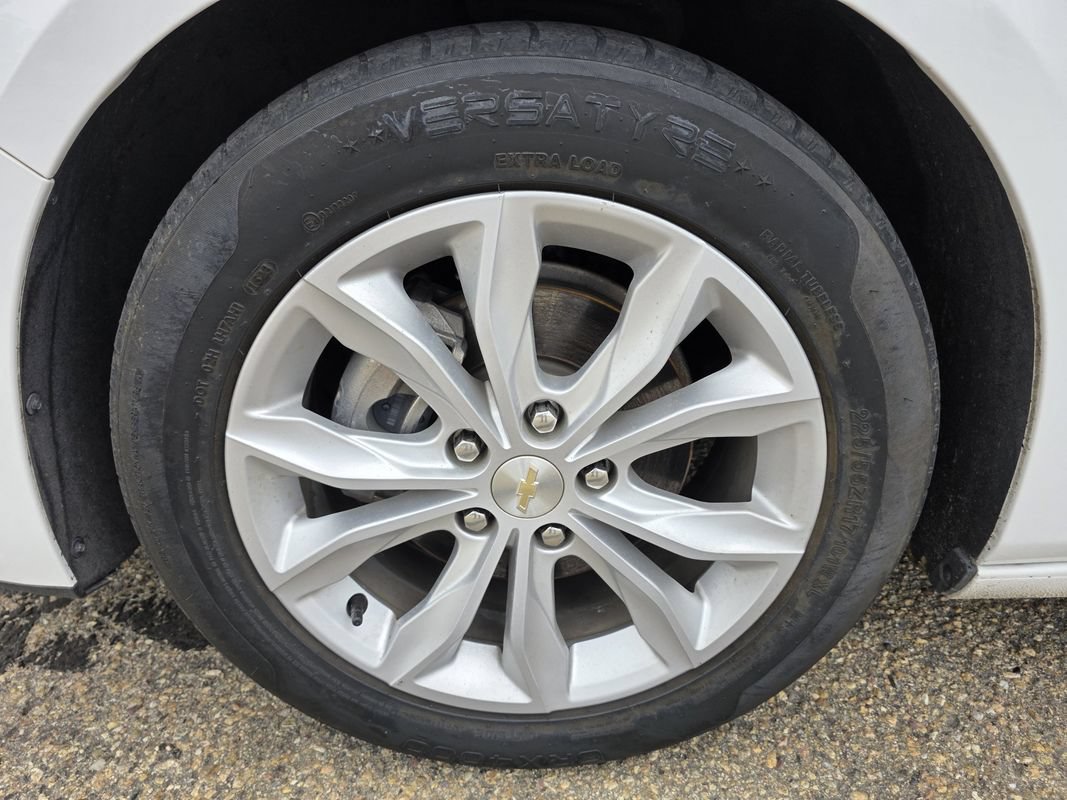 Used 2020 Chevrolet Malibu LT FWD image 38