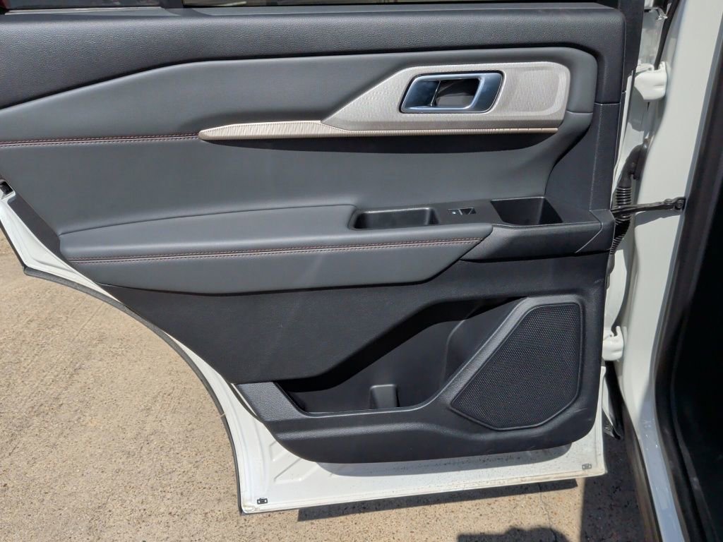 Used 2026 Ford Explorer Active image 34