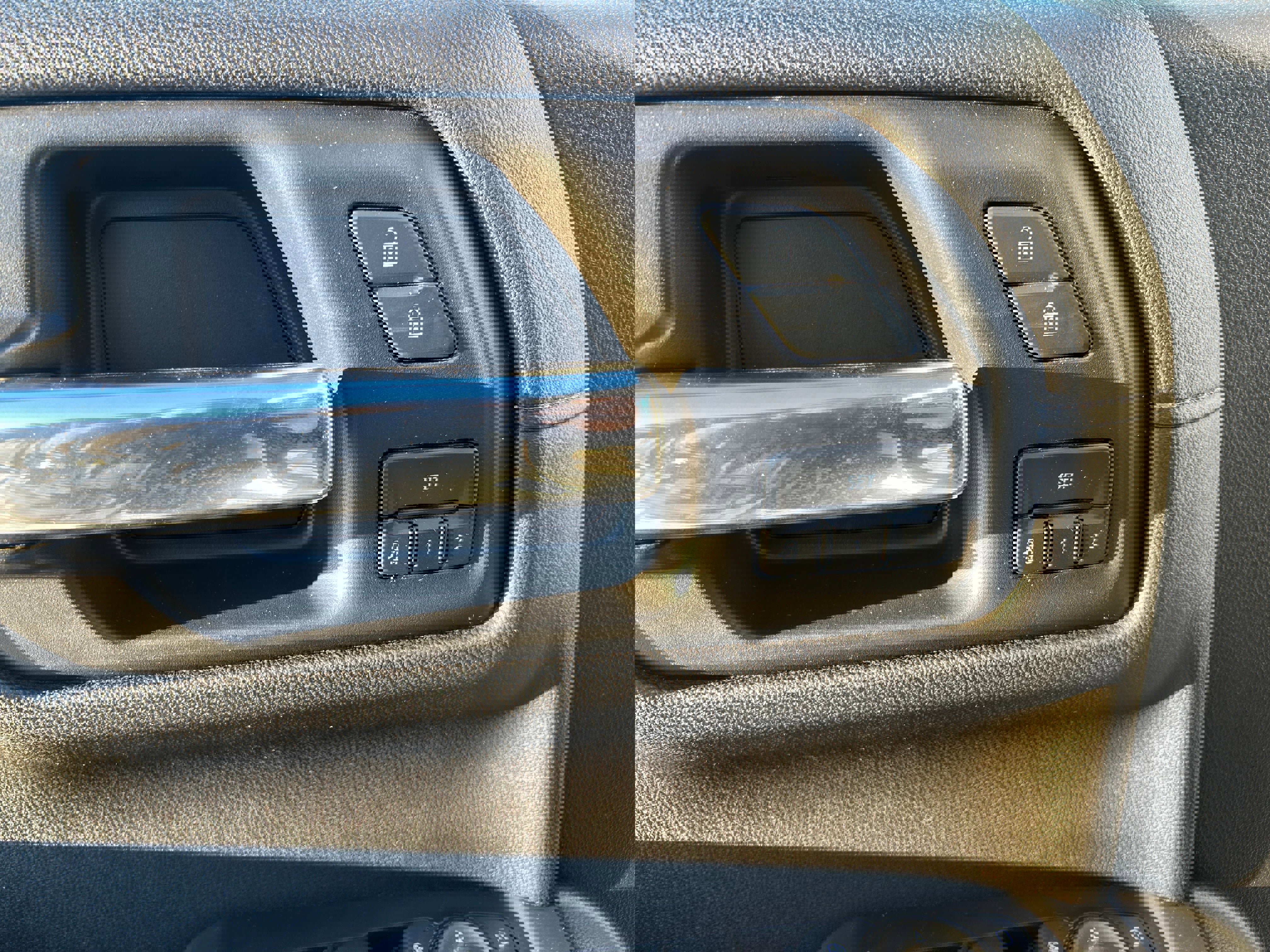 Used 2021 Chevrolet Silverado 1500 High Country w/ Z71 Off-Road Package image 14