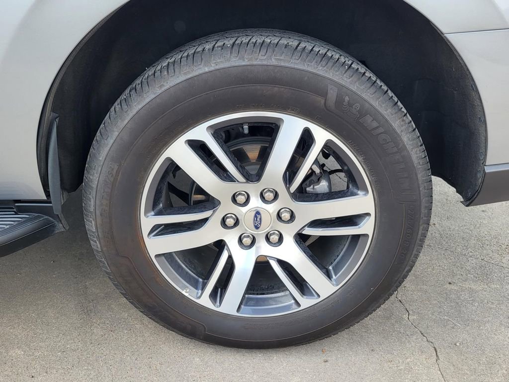 Used 2024 Ford Expedition XLT RWD image 32
